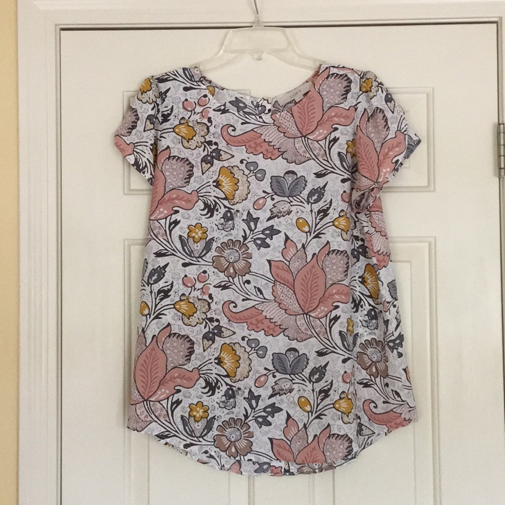 Womens Loft short sleeved blouse w/button down bck